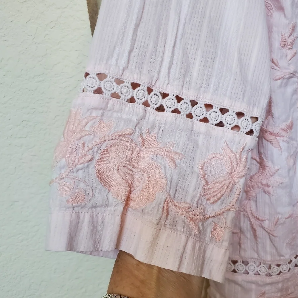 Chicos 3/4:sleeve Embroidered Top.  Size 3 (16) - Picture 4 of 7
